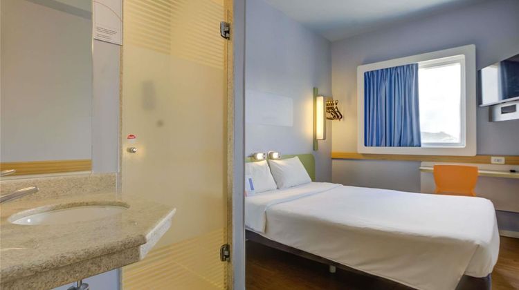 Ibis Budget Rio de Janeiro Nova America Room