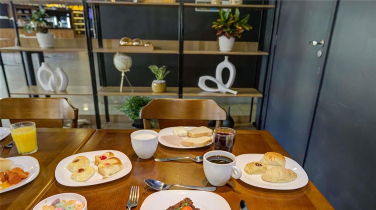 Ibis Budget Rio de Janeiro Nova America Restaurant