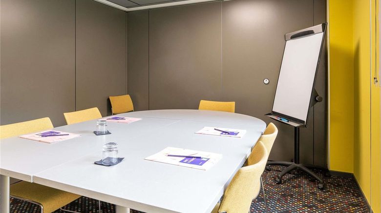 <b>Ibis Budget Lyon Confluence Meeting</b>. Images powered by <a href="https://iceportal.shijigroup.com/" title="IcePortal" target="_blank">IcePortal</a>.