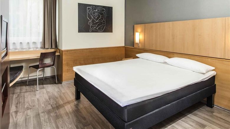 <b>Ibis Hotel Leipzig Nord-Ost Room</b>. Images powered by <a href="https://iceportal.shijigroup.com/" title="IcePortal" target="_blank">IcePortal</a>.