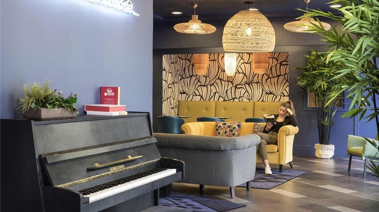 <b>Adagio la Defense Courbevoie Aparthotel Exterior</b>. Images powered by <a href="https://iceportal.shijigroup.com/" title="IcePortal" target="_blank">IcePortal</a>.