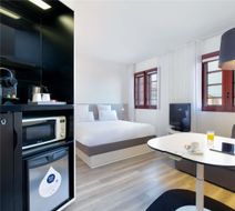 Suite Novotel Perpignan Mediterranee Room