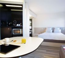 Suite Novotel Perpignan Mediterranee Room
