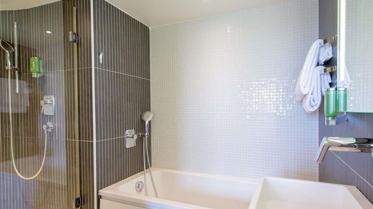 Suite Novotel Perpignan Mediterranee Room