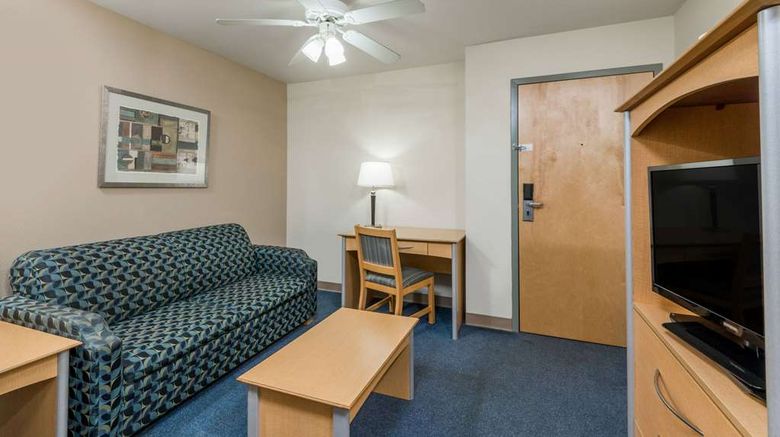 <b>Baymont Inn & Suites Noblesville Suite</b>. Images powered by <a href="https://iceportal.shijigroup.com/" title="IcePortal" target="_blank">IcePortal</a>.