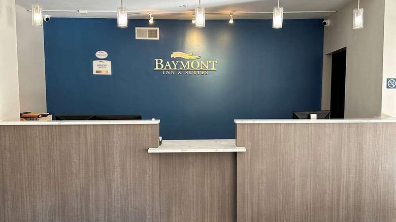<b>Baymont Inn & Suites Noblesville Lobby</b>. Images powered by <a href="https://iceportal.shijigroup.com/" title="IcePortal" target="_blank">IcePortal</a>.