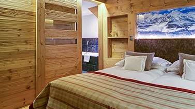 <b>Hotel Nendaz 4 Vallees Room</b>. Images powered by <a href="https://iceportal.shijigroup.com/" title="IcePortal" target="_blank">IcePortal</a>.