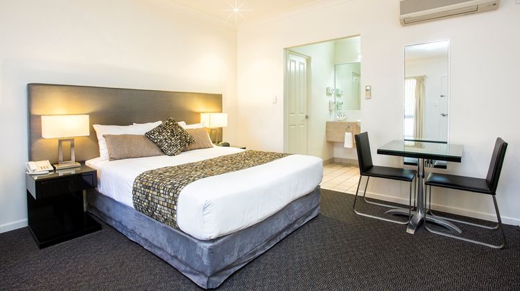 Coral Cay Resort Motor Inn Suite