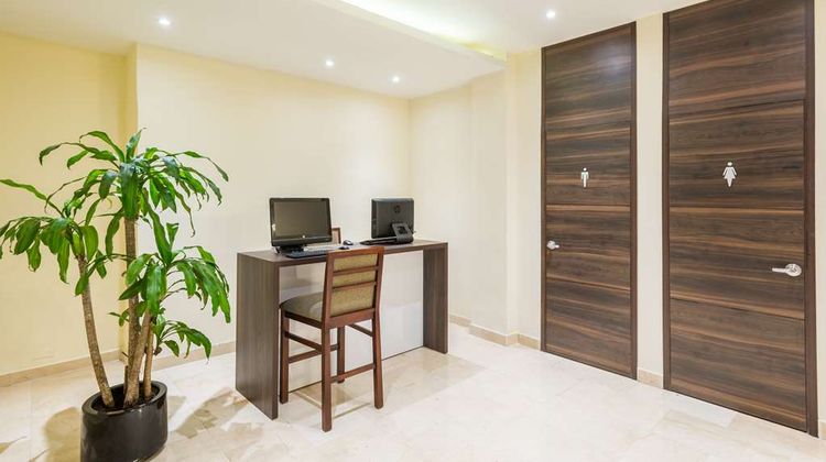 Hotel Dann Avenida 19 Lobby