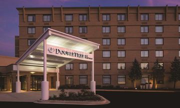 DoubleTree by Hilton Hotel Laurel