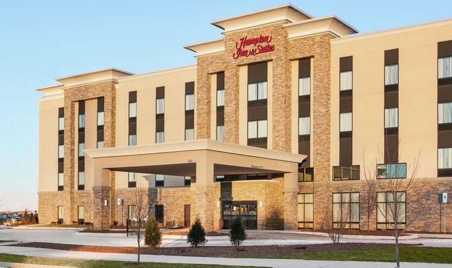 Hampton Inn & Suites Minooka Exterior