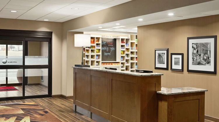Hampton Inn & Suites Minooka Lobby