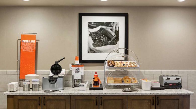 <b>Hampton Inn & Suites Minooka Restaurant</b>. Images powered by <a href="https://iceportal.shijigroup.com/" title="IcePortal" target="_blank">IcePortal</a>.