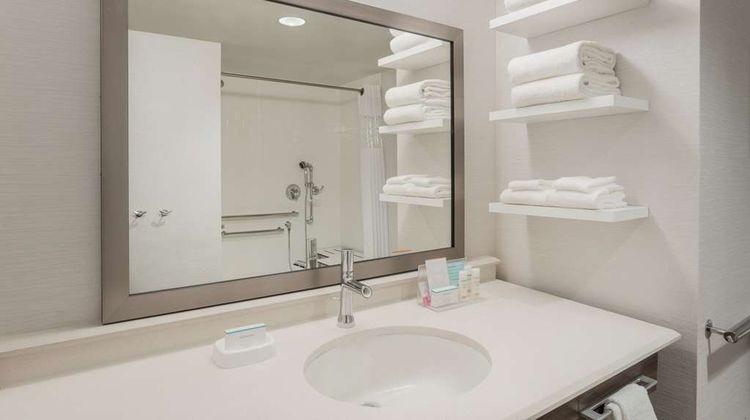 Hampton Inn & Suites Minooka Room