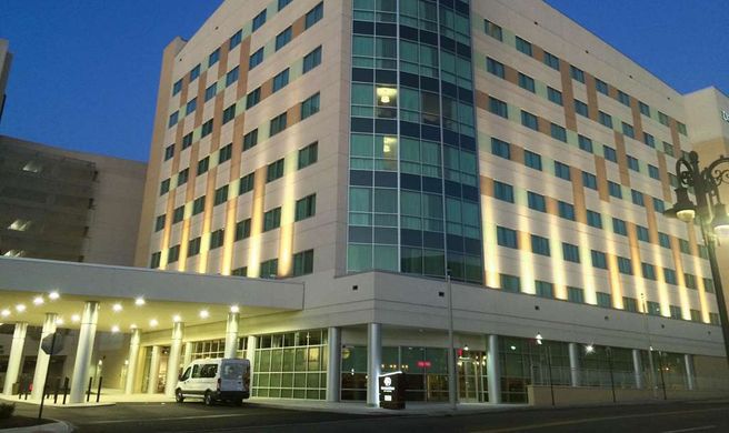 DoubleTree by Hilton Reading Exterior