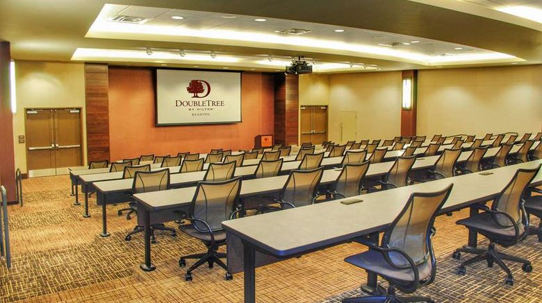 <b>DoubleTree by Hilton Reading Meeting</b>. Images powered by <a href="https://iceportal.shijigroup.com/" title="IcePortal" target="_blank">IcePortal</a>.