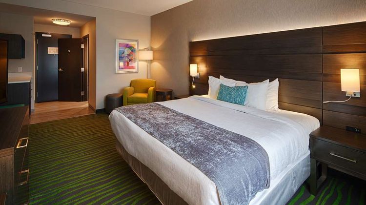 Best Western Plus Prien Lake Inn/Suites Room