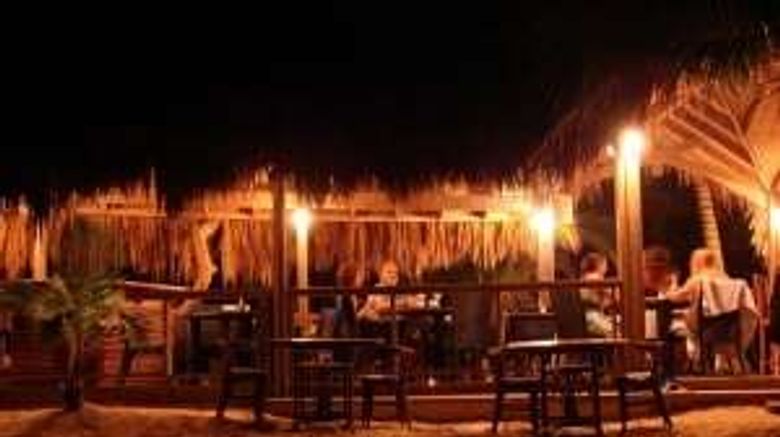 <b>Paradise Beach Hotel Restaurant</b>. Images powered by <a href="https://iceportal.shijigroup.com/" title="IcePortal" target="_blank">IcePortal</a>.