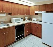 staySky Suites I-Drive Orlando Room