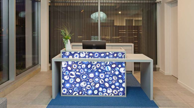 <b>Hotel Lucent Lobby</b>. Images powered by <a href="https://iceportal.shijigroup.com/" title="IcePortal" target="_blank">IcePortal</a>.