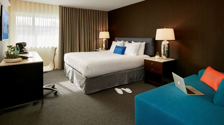 Hotel Lucent Room
