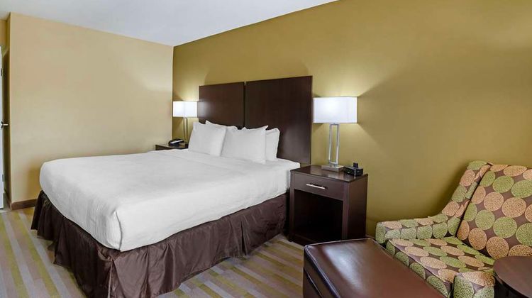 Best Western Plus Thornburg Inn & Suites Room