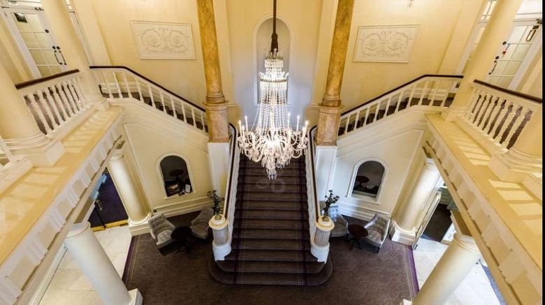 <b>The Angel Hotel Lobby</b>. Images powered by <a href="https://iceportal.shijigroup.com/" title="IcePortal" target="_blank">IcePortal</a>.