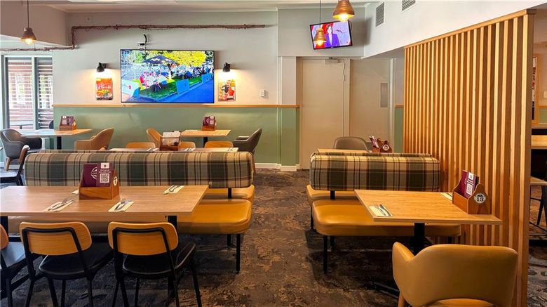 <b>Royal Coach Motor Inn Restaurant</b>. Images powered by <a href="https://iceportal.shijigroup.com/" title="IcePortal" target="_blank">IcePortal</a>.