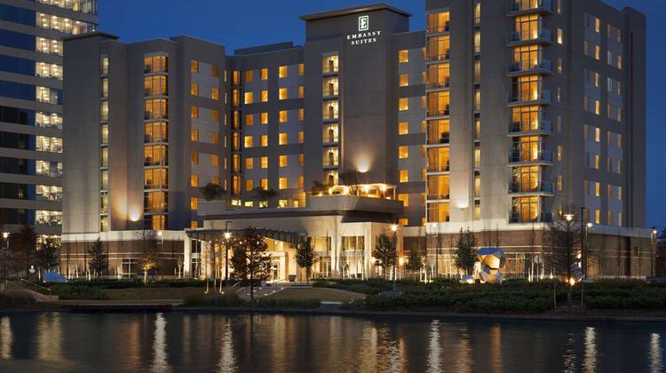 Embassy Suites Woodlands/Hughes Landing Exterior