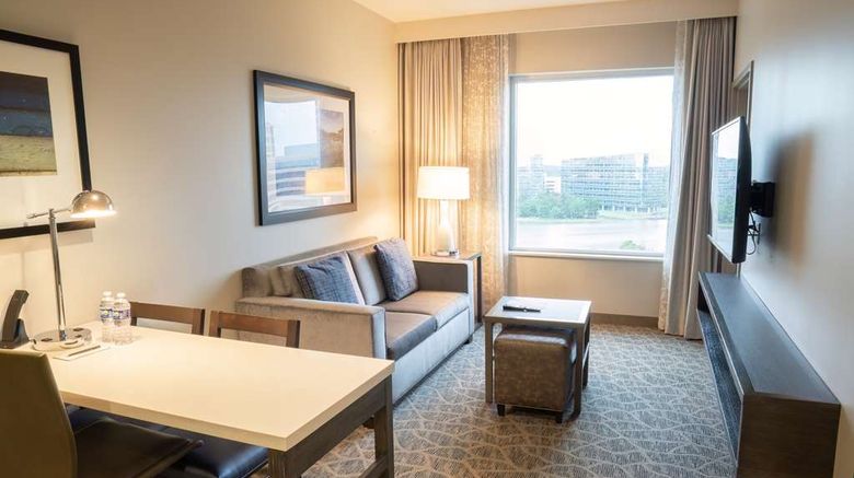 <b>Embassy Suites Woodlands/Hughes Landing Room</b>. Images powered by <a href="https://iceportal.shijigroup.com/" title="IcePortal" target="_blank">IcePortal</a>.