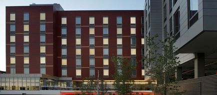 Hampton Inn NoMa Union Station Exterior