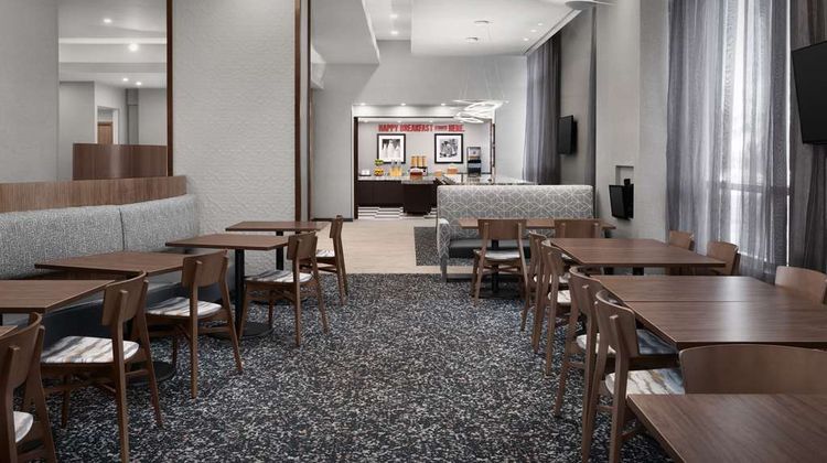 Hampton Inn NoMa Union Station Restaurant