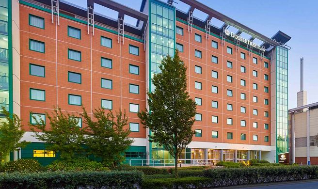 DoubleTree by Hilton Hotel Woking Exterior
