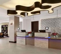 DoubleTree by Hilton Hotel Woking Lobby