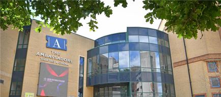 DoubleTree by Hilton Hotel Woking Exterior