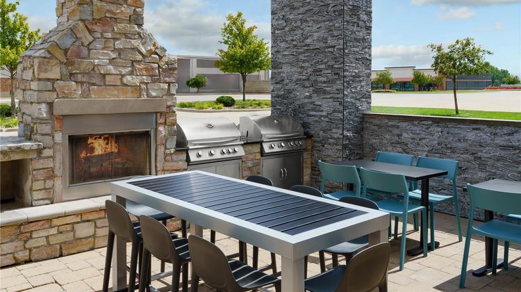 Home2 Suites by Hilton Champaign/Urbana Exterior