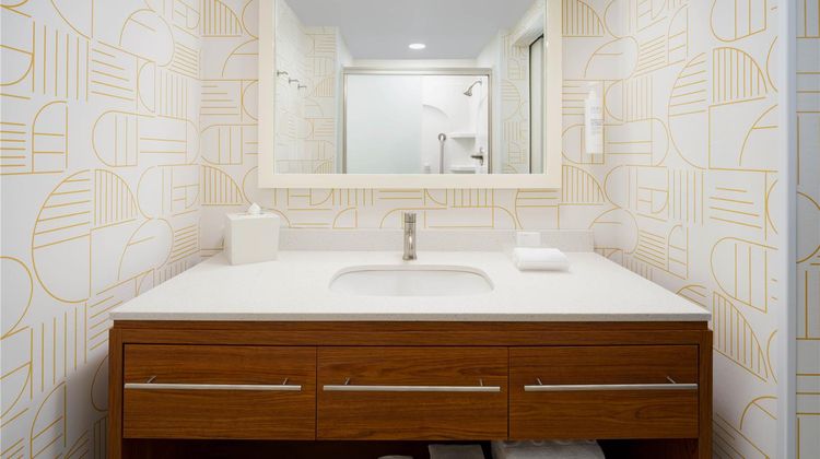 Home2 Suites by Hilton Champaign/Urbana Room