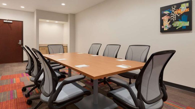 <b>Home2 Suites Oklahoma City/Quail Springs Meeting</b>. Images powered by <a href="https://iceportal.shijigroup.com/" title="IcePortal" target="_blank">IcePortal</a>.