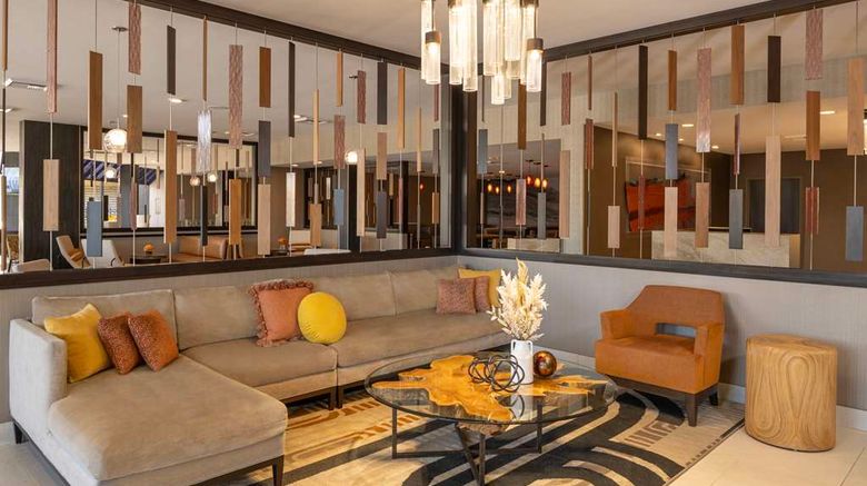 <b>DoubleTree by Hilton San Bernardino Lobby</b>. Images powered by <a href="https://iceportal.shijigroup.com/" title="IcePortal" target="_blank">IcePortal</a>.