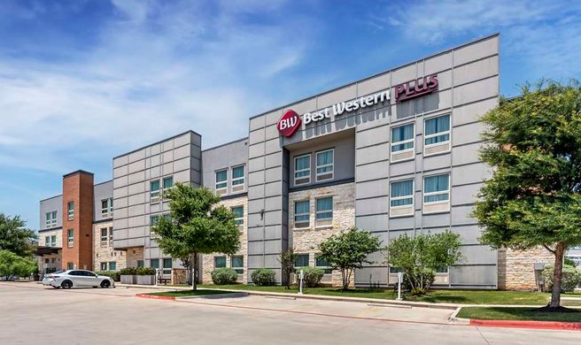 Best Western Plus Pflugerville Inn Exterior