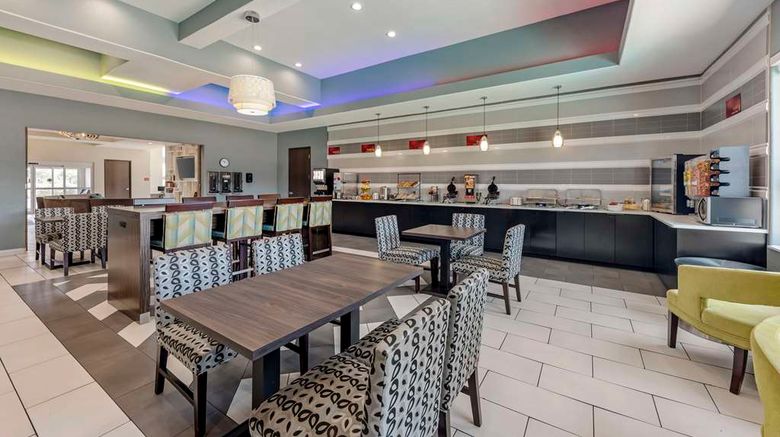 <b>Best Western Plus Pflugerville Inn Restaurant</b>. Images powered by <a href="https://iceportal.shijigroup.com/" title="IcePortal" target="_blank">IcePortal</a>.