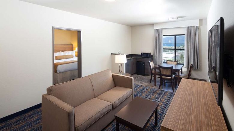 <b>Red Lion Inn & Suites Polson Suite</b>. Images powered by <a href="https://iceportal.shijigroup.com/" title="IcePortal" target="_blank">IcePortal</a>.