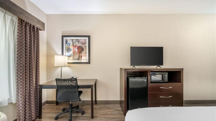 Best Western Plus Eastgate Inn & Suites Room