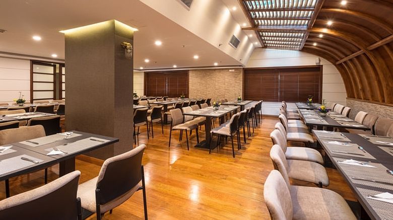 <b>Hotel Dann Carlton Bogota Restaurant</b>. Images powered by <a href="https://iceportal.shijigroup.com/" title="IcePortal" target="_blank">IcePortal</a>.