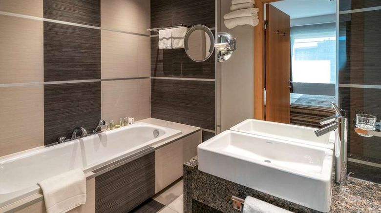 <b>Hotel HP Park Plaza Suite</b>. Images powered by <a href="https://iceportal.shijigroup.com/" title="IcePortal" target="_blank">IcePortal</a>.