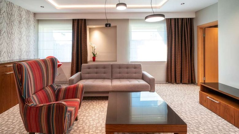 <b>Hotel HP Park Plaza Suite</b>. Images powered by <a href="https://iceportal.shijigroup.com/" title="IcePortal" target="_blank">IcePortal</a>.