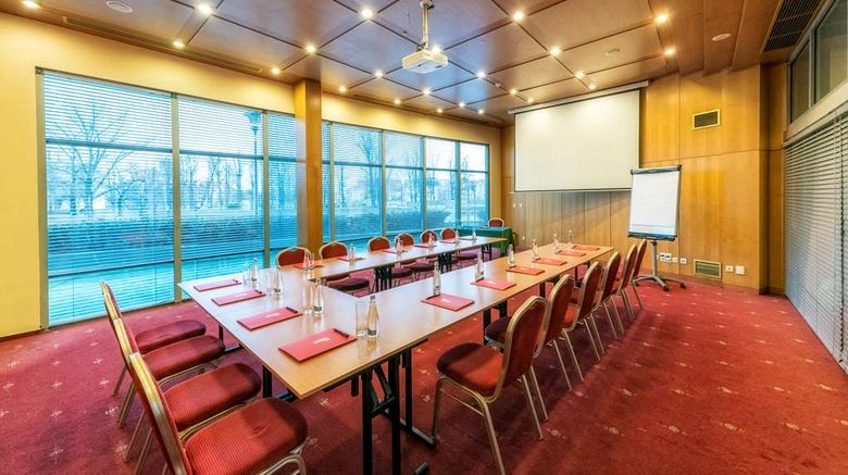 <b>Hotel HP Park Plaza Meeting</b>. Images powered by <a href="https://iceportal.shijigroup.com/" title="IcePortal" target="_blank">IcePortal</a>.