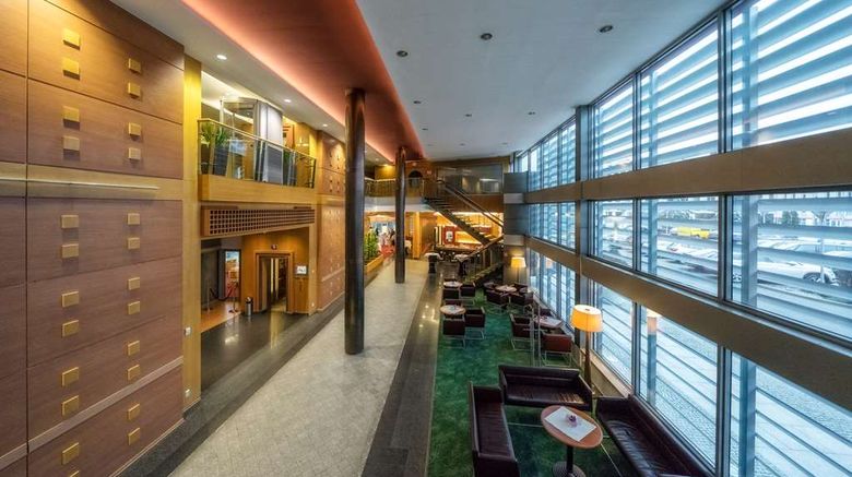 <b>Hotel HP Park Plaza Lobby</b>. Images powered by <a href="https://iceportal.shijigroup.com/" title="IcePortal" target="_blank">IcePortal</a>.