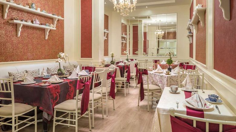 <b>Hotel Dann Carlton Quito Lobby</b>. Images powered by <a href="https://iceportal.shijigroup.com/" title="IcePortal" target="_blank">IcePortal</a>.