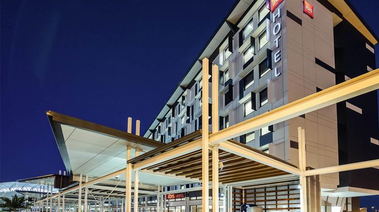 Ibis Mackay Airport Exterior